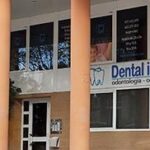 Clínica Dental Ibarz, ubicada en el corazón de Reus, junto a la estación